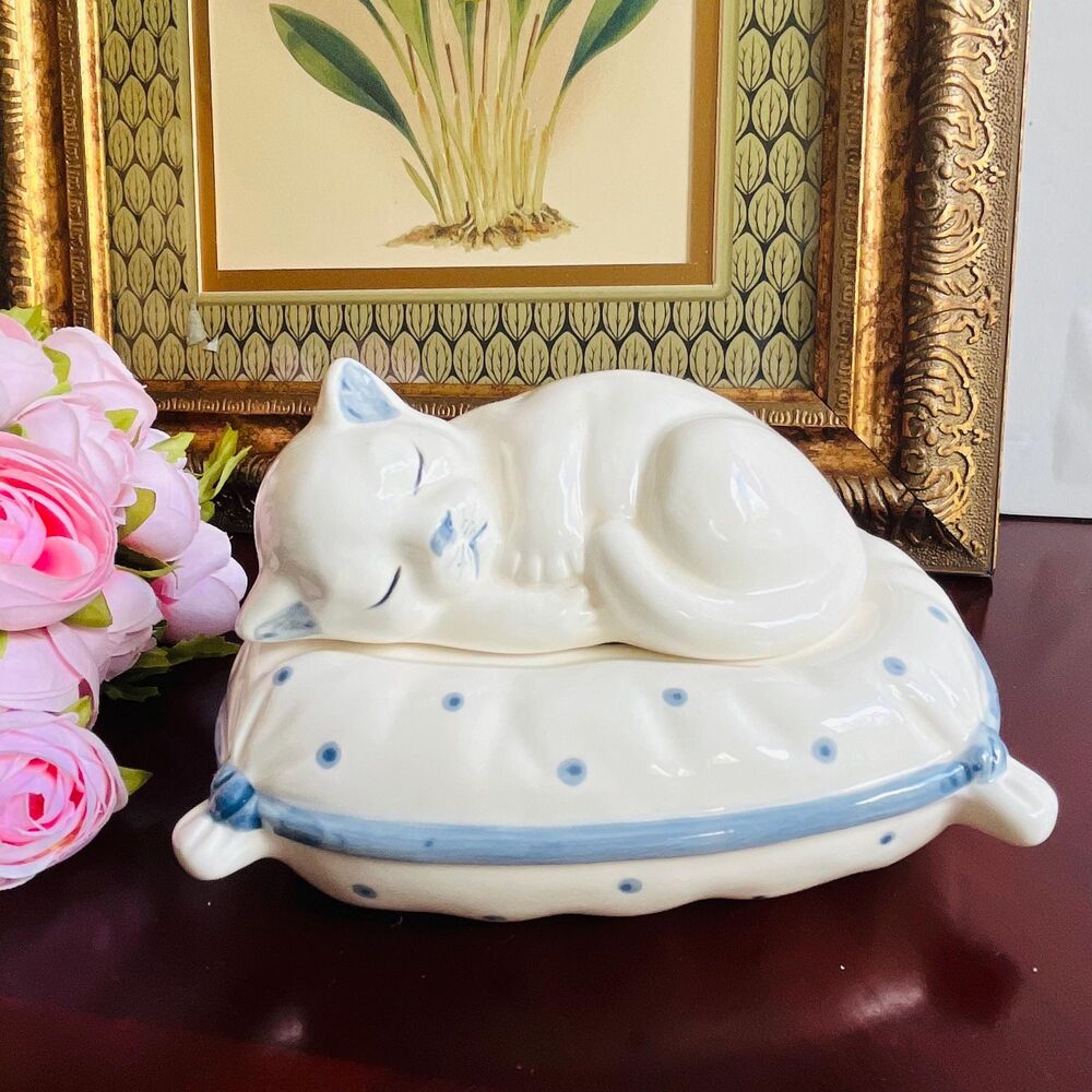Vintage Sleeping Cat on Pillow Trinket Box| Kitty Lover| Cat Collector | Italy